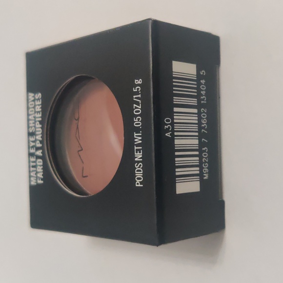 MAC Cosmetics Eye Shadow - Picture 3 of 3